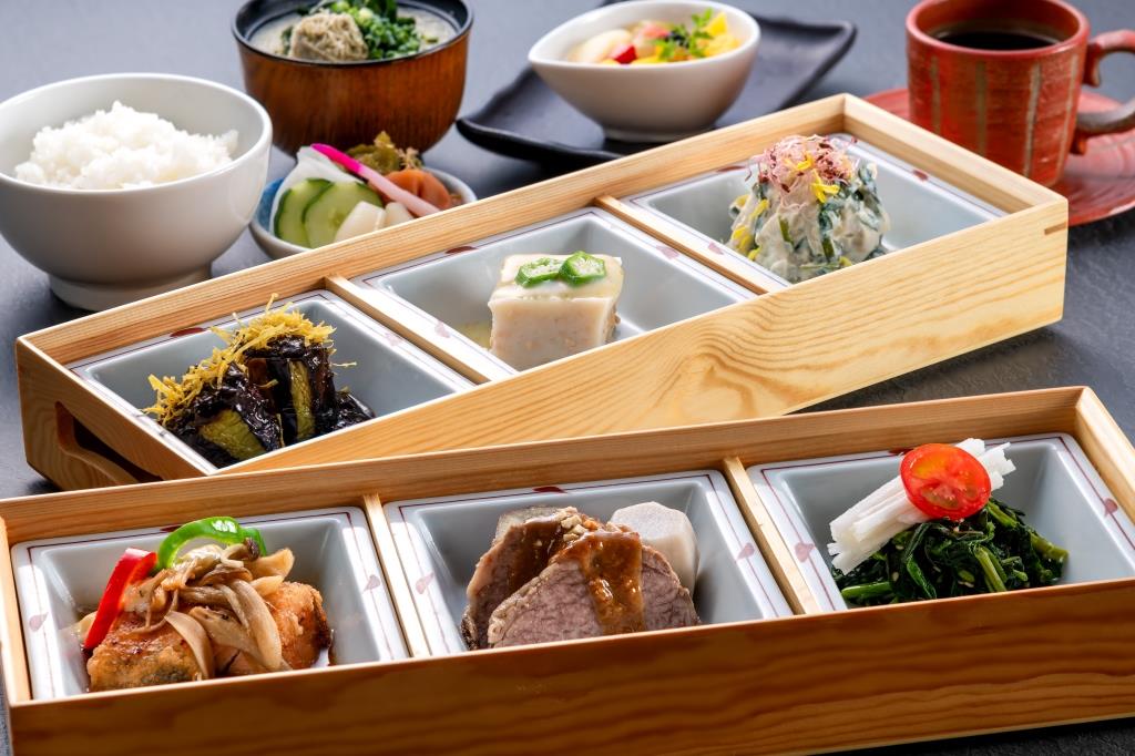 土房旬彩弁当